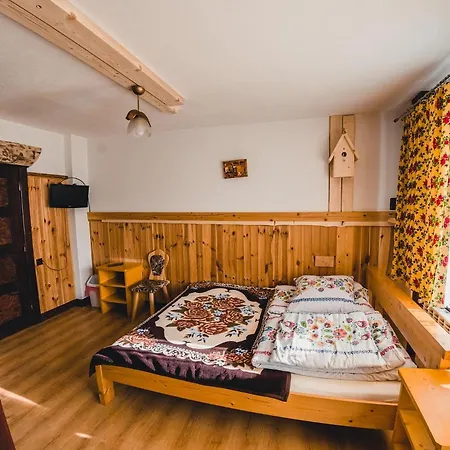 Bed & Breakfast Dom Wypoczynkowy Stoch Madry 3*