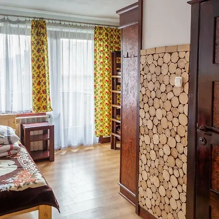 Bed & Breakfast Dom Wypoczynkowy Stoch Madry 3*